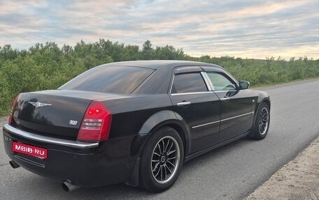 Chrysler 300C II, 2005 год, 1 000 000 рублей, 5 фотография
