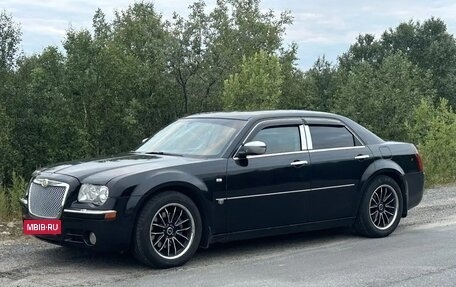 Chrysler 300C II, 2005 год, 1 000 000 рублей, 3 фотография