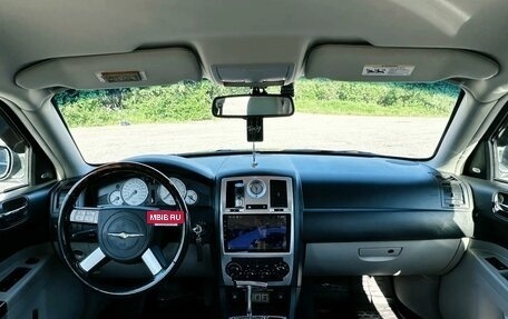 Chrysler 300C II, 2005 год, 1 000 000 рублей, 10 фотография
