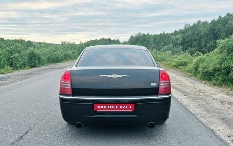 Chrysler 300C II, 2005 год, 1 000 000 рублей, 6 фотография