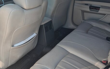 Chrysler 300C II, 2005 год, 1 000 000 рублей, 16 фотография