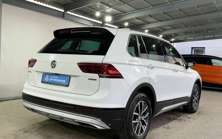 Volkswagen Tiguan II, 2019 год, 2 559 000 рублей, 5 фотография