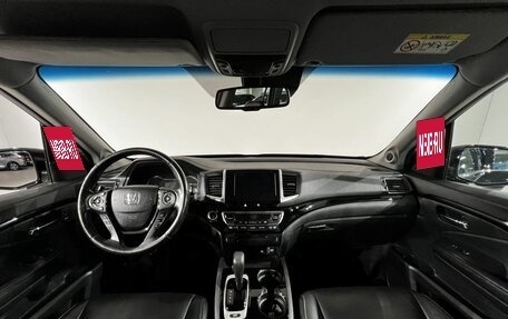 Honda Pilot III рестайлинг, 2018 год, 2 990 000 рублей, 13 фотография
