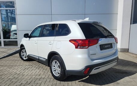 Mitsubishi Outlander III рестайлинг 3, 2019 год, 2 070 000 рублей, 3 фотография