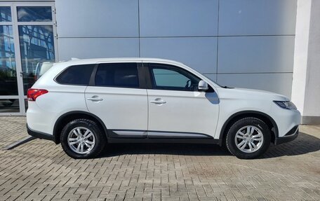Mitsubishi Outlander III рестайлинг 3, 2019 год, 2 070 000 рублей, 6 фотография
