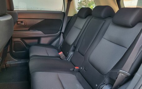 Mitsubishi Outlander III рестайлинг 3, 2019 год, 2 070 000 рублей, 27 фотография