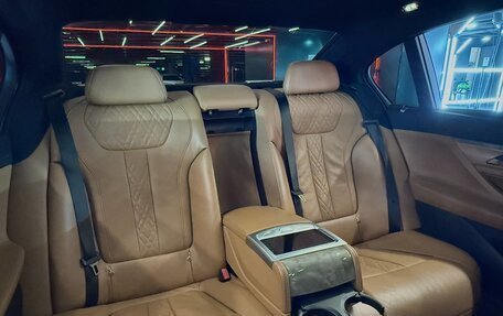 BMW 7 серия, 2020 год, 4 900 000 рублей, 35 фотография