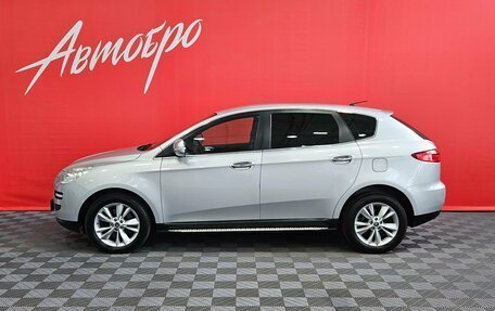 Luxgen Luxgen7 SUV, 2013 год, 900 000 рублей, 2 фотография