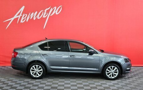 Skoda Octavia, 2018 год, 1 689 000 рублей, 6 фотография