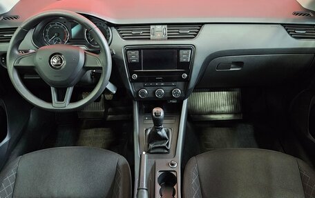 Skoda Octavia, 2018 год, 1 689 000 рублей, 9 фотография