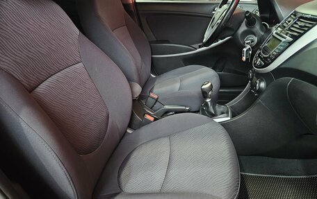 Hyundai Solaris II рестайлинг, 2013 год, 615 000 рублей, 12 фотография