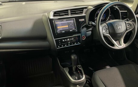 Honda Fit III, 2018 год, 985 000 рублей, 3 фотография