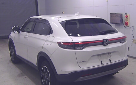 Honda Vezel, 2023 год, 1 840 000 рублей, 2 фотография
