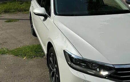 Volkswagen Passat B8 рестайлинг, 2018 год, 1 720 500 рублей, 3 фотография