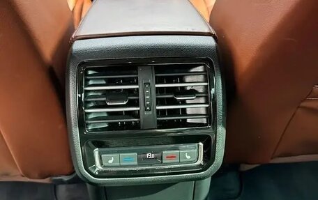 Volkswagen Passat B8 рестайлинг, 2018 год, 1 720 500 рублей, 12 фотография