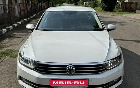 Volkswagen Passat B8 рестайлинг, 2018 год, 1 720 500 рублей, 2 фотография