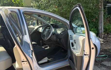 Toyota Vitz, 2010 год, 440 000 рублей, 7 фотография