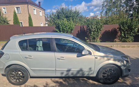 Opel Astra H, 2008 год, 550 000 рублей, 2 фотография