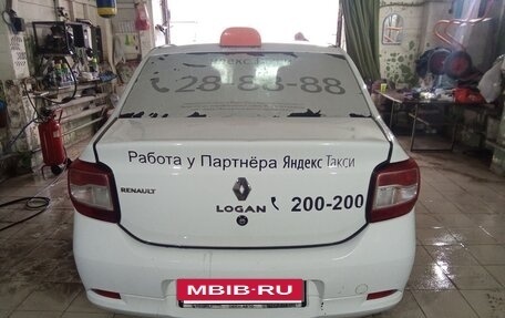 Renault Logan II, 2018 год, 290 000 рублей, 4 фотография