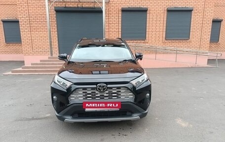 Toyota RAV4, 2019 год, 2 700 000 рублей, 8 фотография