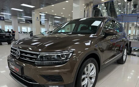 Volkswagen Tiguan II, 2017 год, 2 599 000 рублей, 3 фотография
