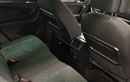 Volkswagen Tiguan II, 2017 год, 2 599 000 рублей, 9 фотография