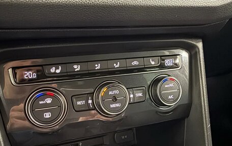 Volkswagen Tiguan II, 2017 год, 2 599 000 рублей, 16 фотография