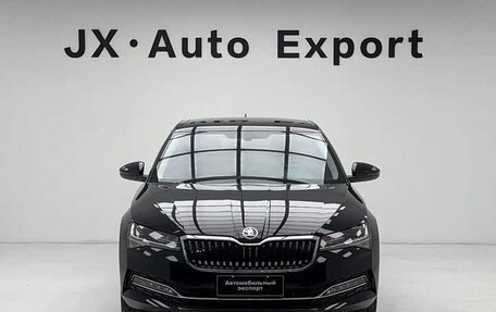 Skoda Superb III рестайлинг, 2024 год, 1 970 000 рублей, 2 фотография