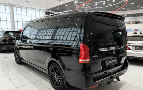 Mercedes-Benz V-Класс, 2019 год, 4 750 000 рублей, 7 фотография