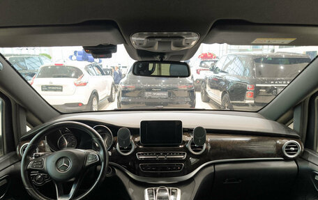 Mercedes-Benz V-Класс, 2019 год, 4 750 000 рублей, 14 фотография