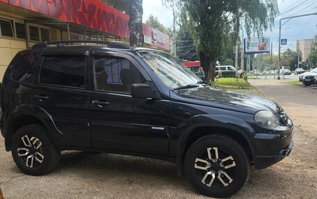 Chevrolet Niva I рестайлинг, 2010 год, 565 000 рублей, 5 фотография