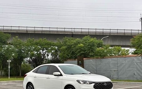 Ford Focus IV, 2022 год, 1 750 000 рублей, 3 фотография