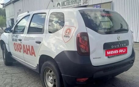 Renault Duster I рестайлинг, 2017 год, 600 000 рублей, 3 фотография