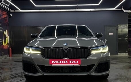 BMW 5 серия, 2021 год, 5 800 000 рублей, 2 фотография