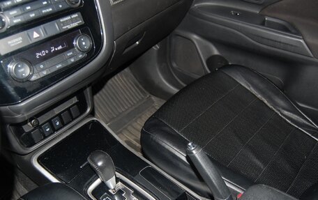 Mitsubishi Outlander III рестайлинг 3, 2017 год, 1 460 000 рублей, 3 фотография