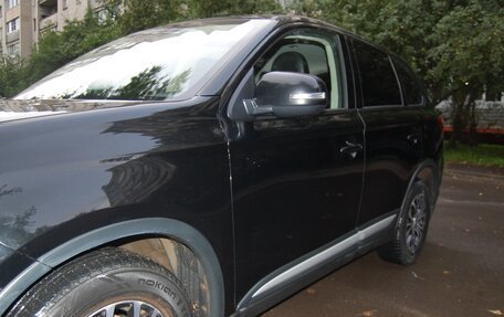 Mitsubishi Outlander III рестайлинг 3, 2017 год, 1 460 000 рублей, 24 фотография