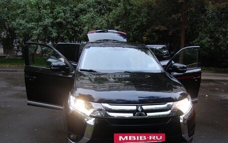 Mitsubishi Outlander III рестайлинг 3, 2017 год, 1 460 000 рублей, 28 фотография