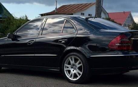 Mercedes-Benz E-Класс, 2004 год, 900 000 рублей, 4 фотография
