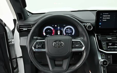 Toyota Land Cruiser, 2025 год, 14 300 000 рублей, 15 фотография