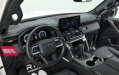 Toyota Land Cruiser, 2025 год, 14 300 000 рублей, 8 фотография