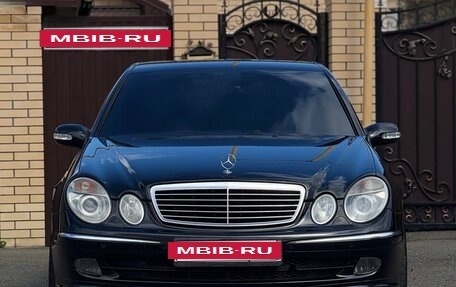 Mercedes-Benz E-Класс, 2004 год, 900 000 рублей, 3 фотография