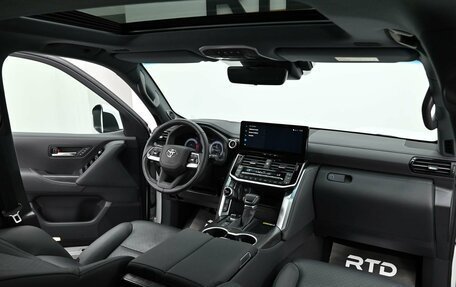 Toyota Land Cruiser, 2025 год, 14 300 000 рублей, 19 фотография