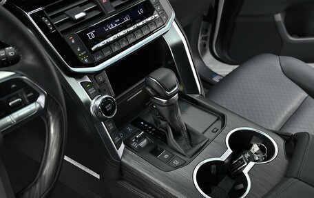 Toyota Land Cruiser, 2025 год, 14 300 000 рублей, 17 фотография