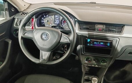 Skoda Rapid I, 2015 год, 700 000 рублей, 11 фотография