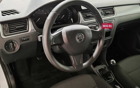 Skoda Rapid I, 2015 год, 700 000 рублей, 12 фотография