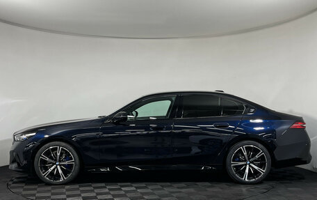 BMW 5 серия, 2026 год, 9 975 000 рублей, 6 фотография