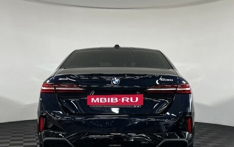 BMW 5 серия, 2026 год, 9 975 000 рублей, 3 фотография