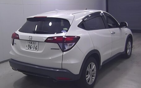 Honda Vezel, 2018 год, 1 100 000 рублей, 2 фотография