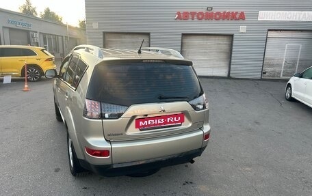 Mitsubishi Outlander III рестайлинг 3, 2008 год, 700 000 рублей, 3 фотография
