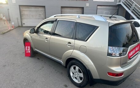 Mitsubishi Outlander III рестайлинг 3, 2008 год, 700 000 рублей, 4 фотография